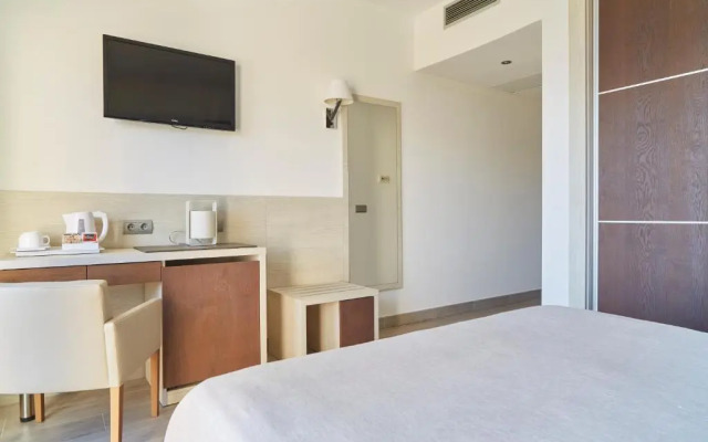 Invisa Hotel Club Cala Verde