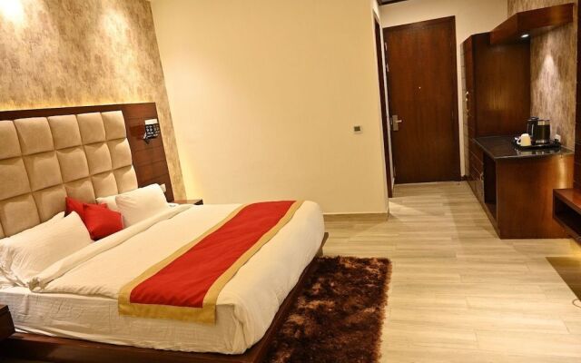 Hotel Aakriti Clarks Inn Express
