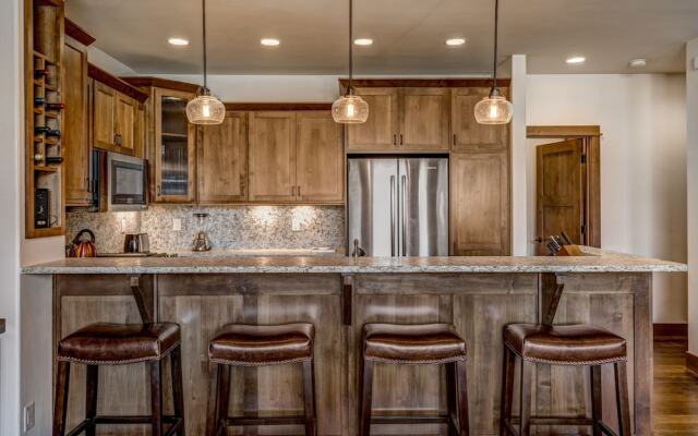 Steamboat Springs Skiers Townhouse by RedAwning