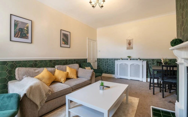Gateshead-sleeps 6-free Parking