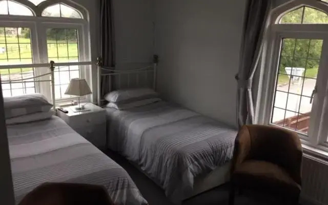 The Red Lion at Longwick Hotel Princes Risborough