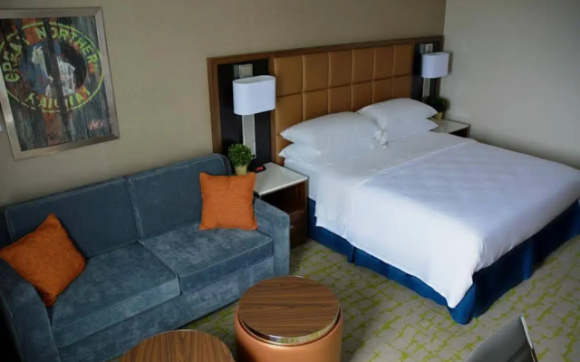 Pullman Plaza Hotel