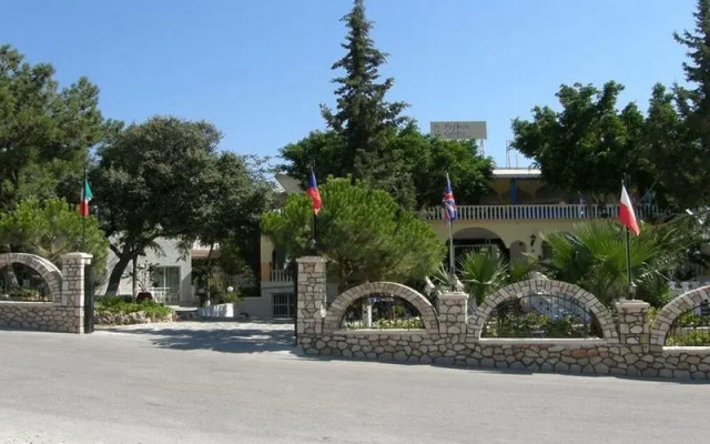 Pefkos Garden