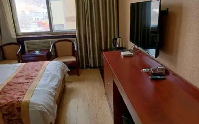 Dingxi Longjin Hotel