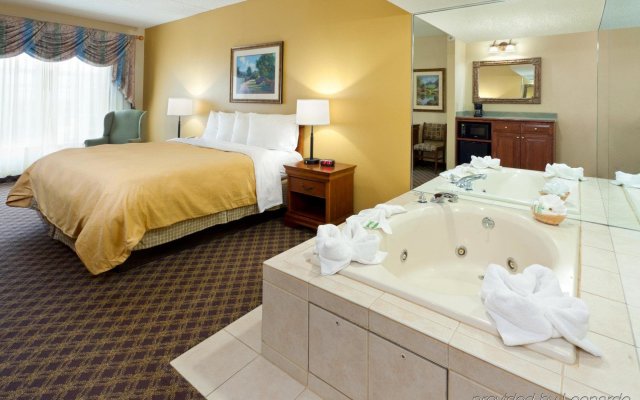 Hampton Inn & Suites Elizabeth Newark Airport