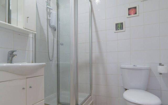 Hyde Park Quality Apartment