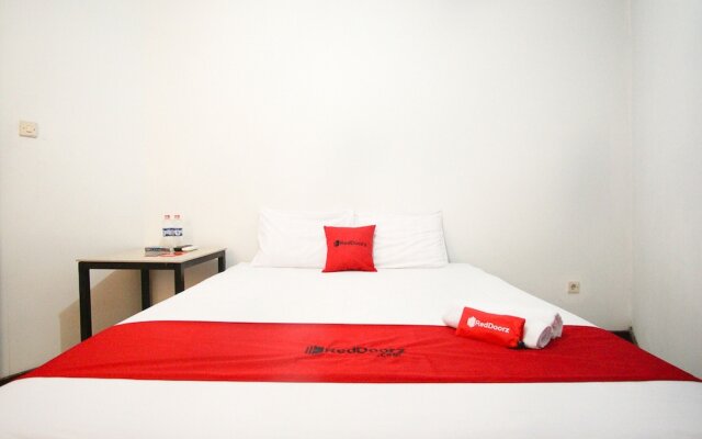 Bio Net Hotel by RedDoorz