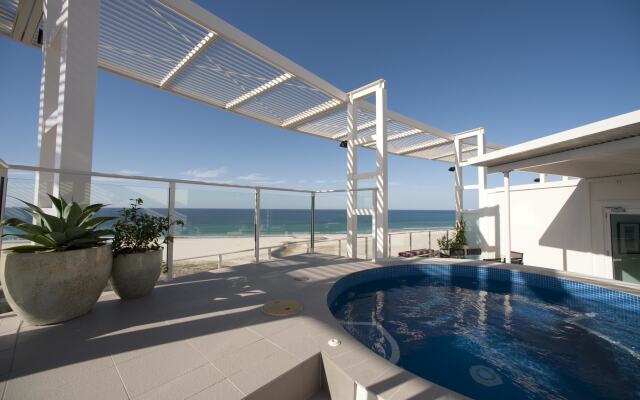 Kirra Surf Apartments