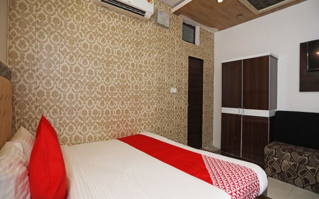 OYO 19820 Hotel Aanandan Residency