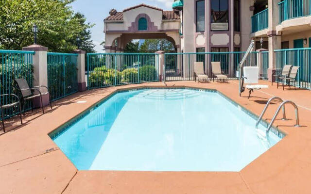 Days Inn Franklin Nashville