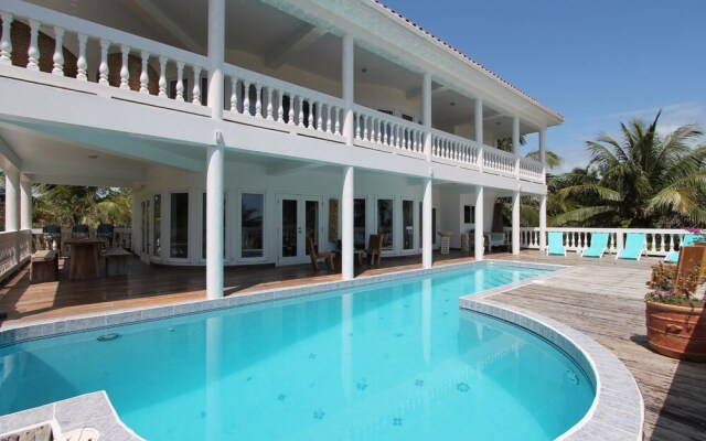 Villa Aurora Estate