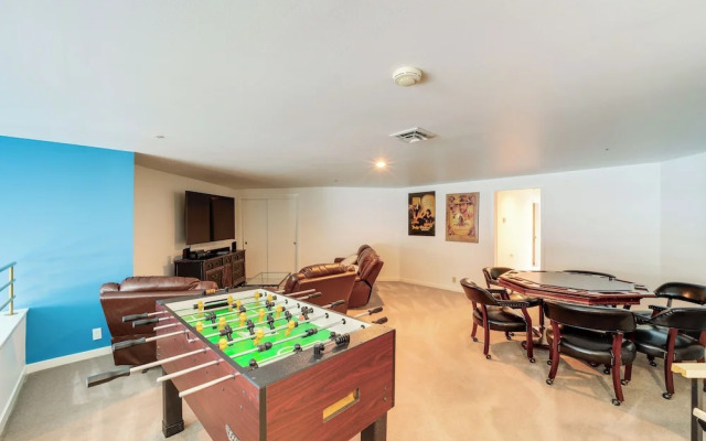 Beautiful Condo w/ Balcony on Lake Chelan!