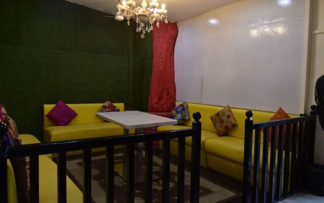 QubeStay TownHostel