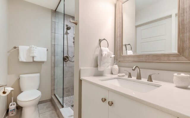 Modern Condo in Downtown New Orleans