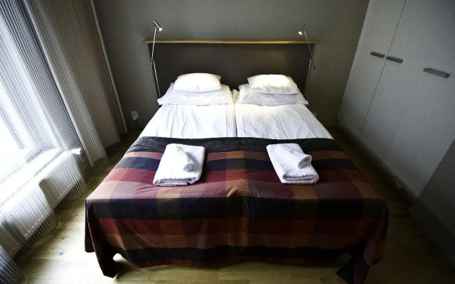 Levi Suites Unna Mànnu