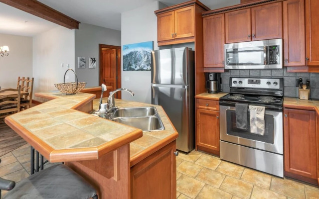 Mountain Time-spacious, Private Hot Tub,great View