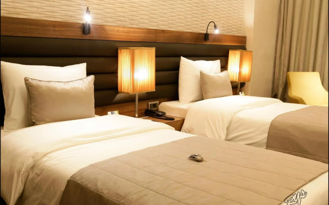 RYS Hotel & Restaurant