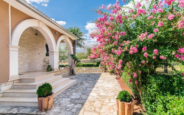 Villa With Private Pool, Large Garden and BBQ in Quiet Village