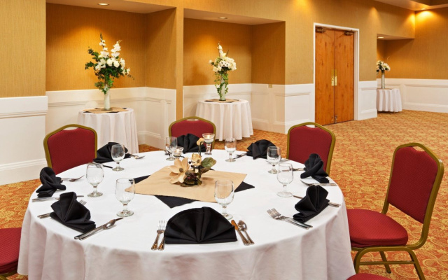 Holiday Inn by IHG