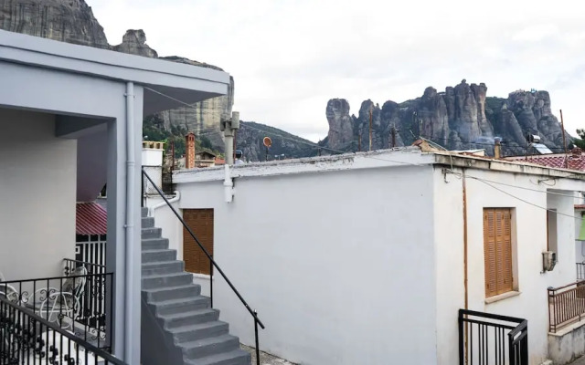 Andromachis Moneto Under Meteora