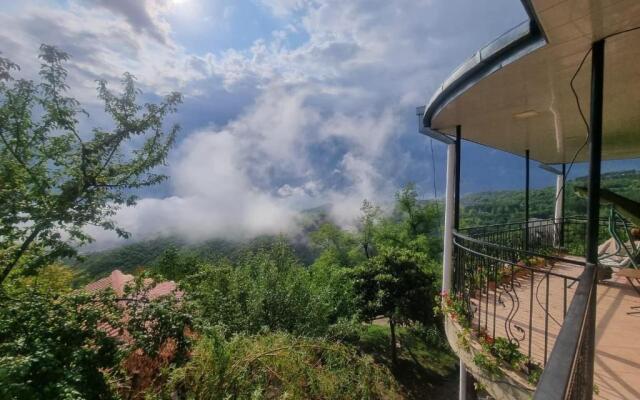 Zurabashvili Guest House