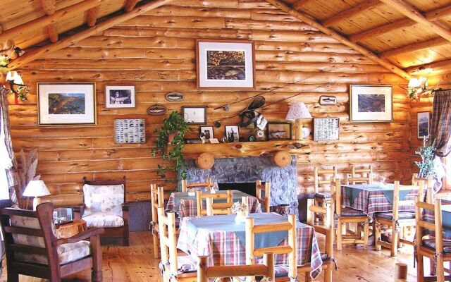 Rio Dorado Lodge