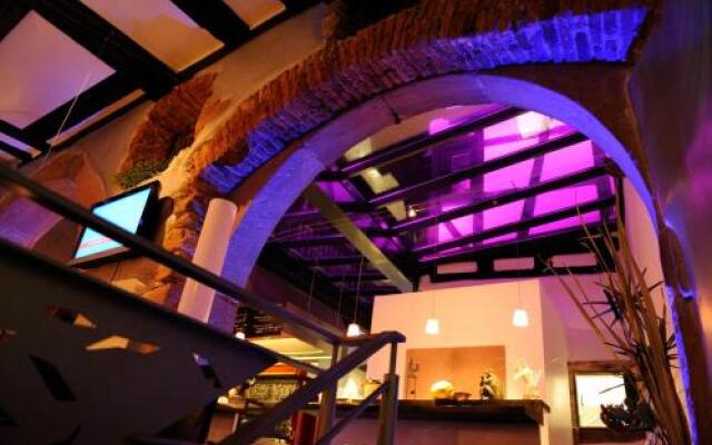 Le B. Suites, Chambres & Restaurant