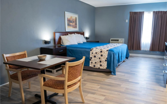 Отель Econo Lodge Warrensville Heights