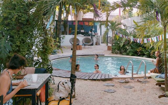 Oostel Smart Hostel
