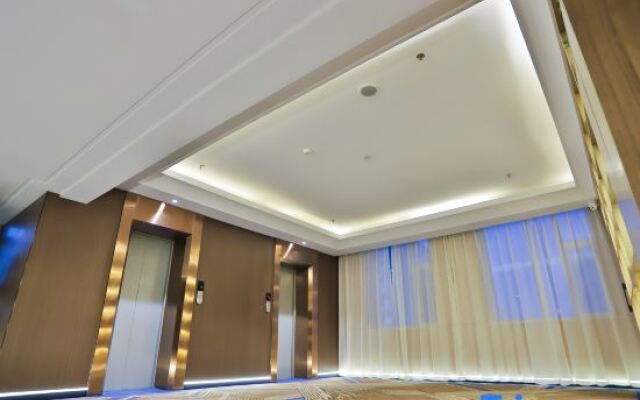 Yanji Changbaisong Hotel