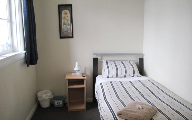 Dorset House Backpackers