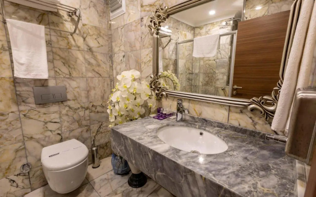 Avrasya - on 3 ApartHotel