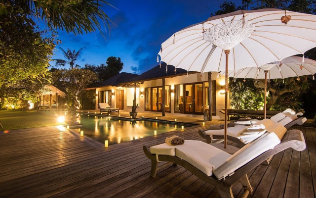Villa Ku Tama by Villa Finder
