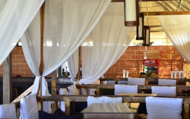Sea Bird Beach Cafe & Cottages – Guest Rooms – Morjim