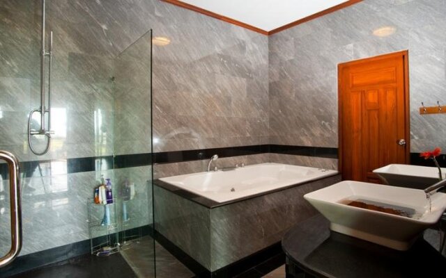 Krabi Sunset Beachfront Villa