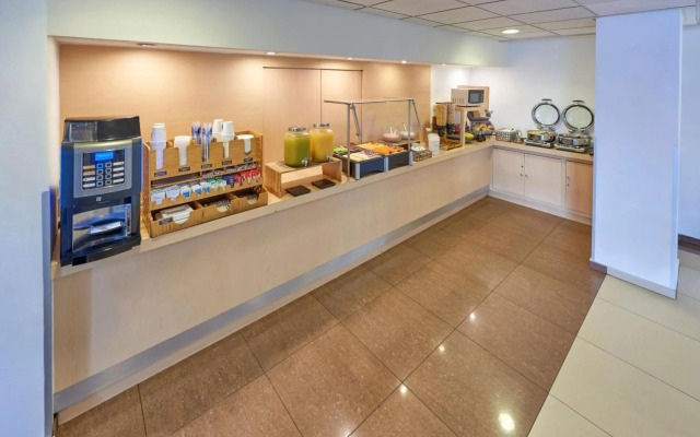 City Express by Marriott Manzanillo