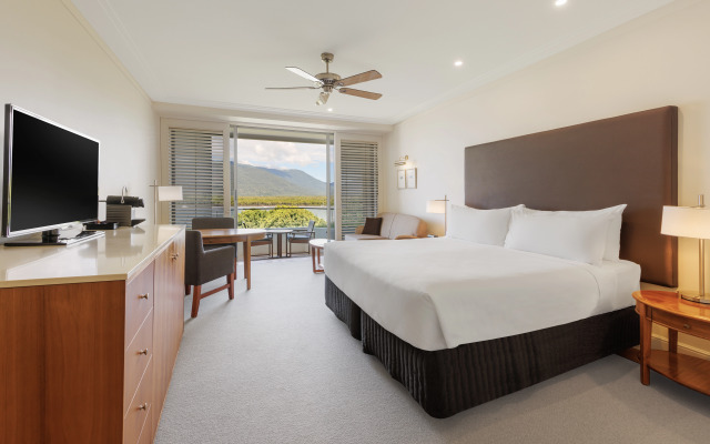 Pullman Reef Hotel Casino