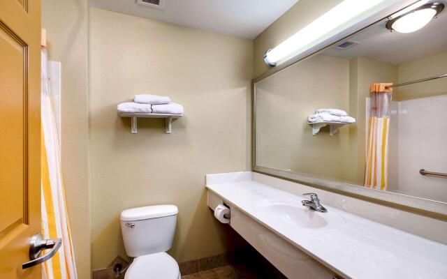 La Quinta Inn And Suites Olathe