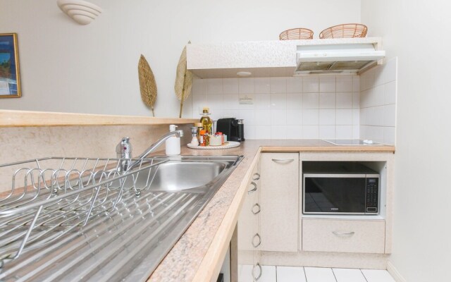 Inner City One Bedroom Apartment 13