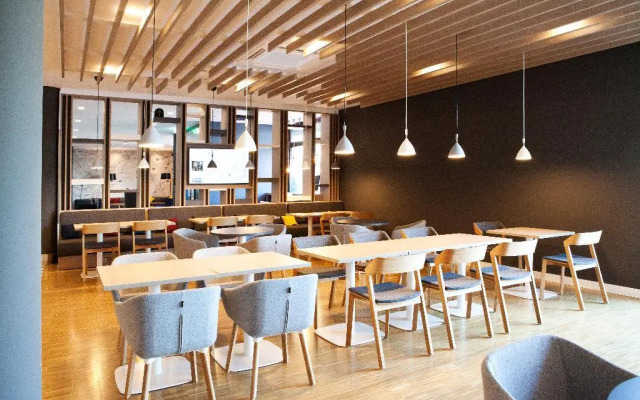 Holiday Inn Express Frankfurt Airport-Raunheim by IHG