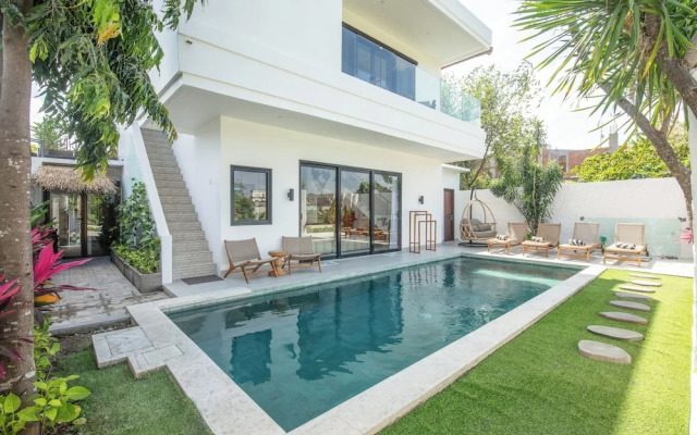 4 Bd Seminyak Amazing Scenery 4 Mins to Beach