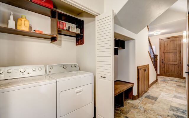 Steamboat Springs Skiers Townhouse by RedAwning