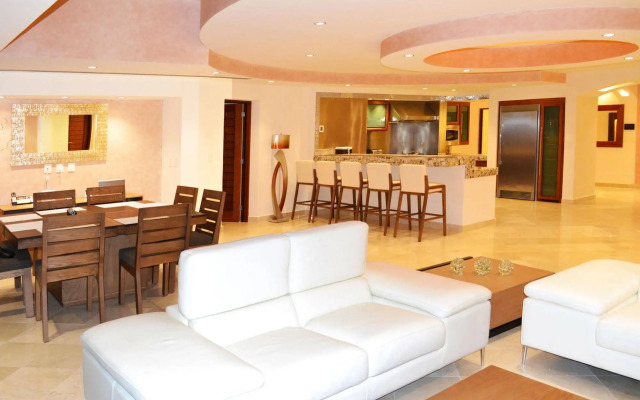 Villas de Cortez Penthouse