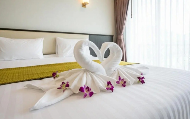 Swan Lake Hotel Sattahip