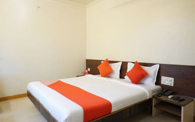 OYO 23430 Hotel Radiant