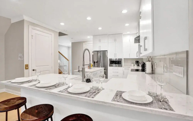 Fabulous 4BR home close to beach