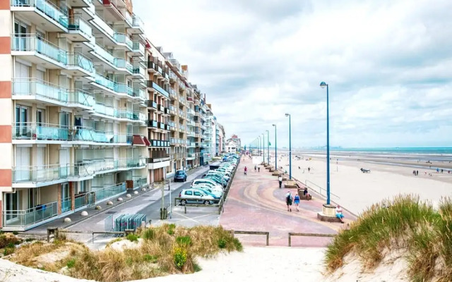 Chic Urban Seaside Apartment