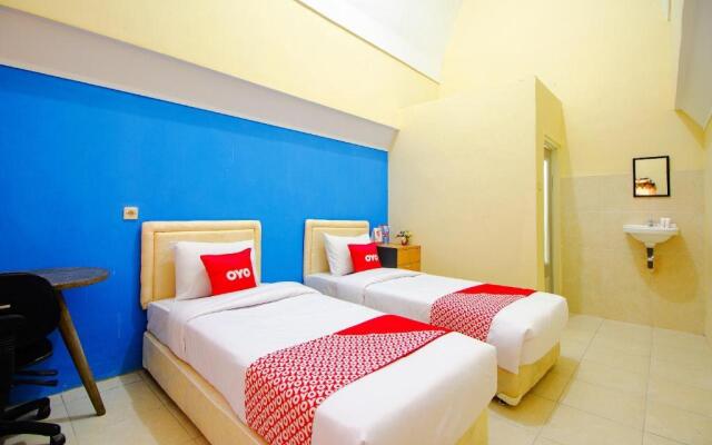 OYO Life 1643 Grand Monica