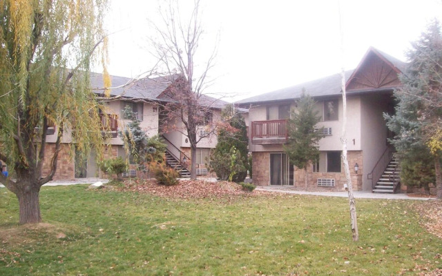 Parkway Suites