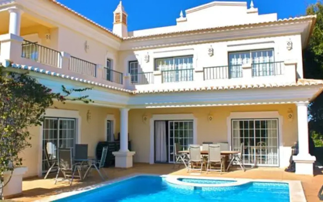 Akisol Vale do Lobo Beach